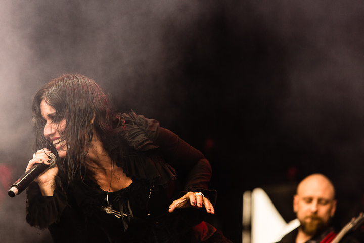 Lacuna Coil @ Alcatraz Hard Rock & Metal Fest, foto 13, foto's door Edwin Houdevelt - FrontView Magazine
