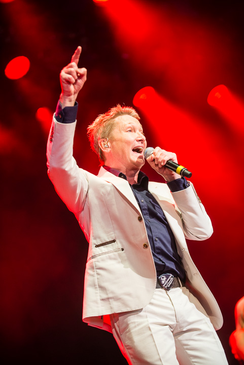 Bart Kaëll @ Summer Swing, picture 3, photographed by Dimitri Vanlommel - FrontView Magazine