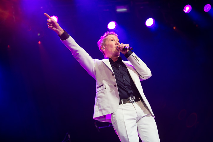 Bart Kaëll @ Summer Swing, picture 16, photographed by Dimitri Vanlommel - FrontView Magazine