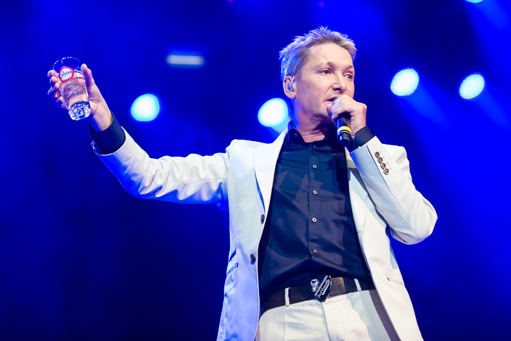 Bart Kaëll @ Summer Swing, picture 20, photographed by Dimitri Vanlommel - FrontView Magazine