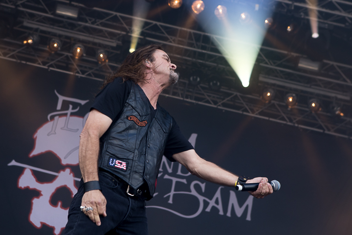 Flotsam and Jetsam @ Into the Grave 2014, foto 11, foto's door Dorien Goetschalckx - FrontView Magazine