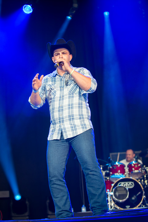 Robby Longo @ Summer Swing, picture 3, photographed by Dimitri Vanlommel - FrontView Magazine