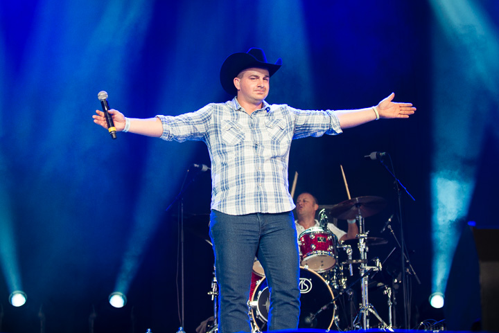 Robby Longo @ Summer Swing, picture 6, photographed by Dimitri Vanlommel - FrontView Magazine