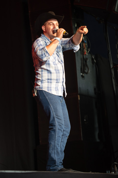 Robby Longo @ Summer Swing, picture 9, photographed by Dimitri Vanlommel - FrontView Magazine