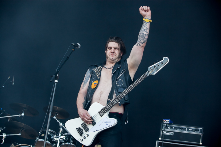 Schirenc Plays Pungent Stench @ Into the Grave 2014, picture 12, photographed by Dorien Goetschalckx - FrontView Magazine