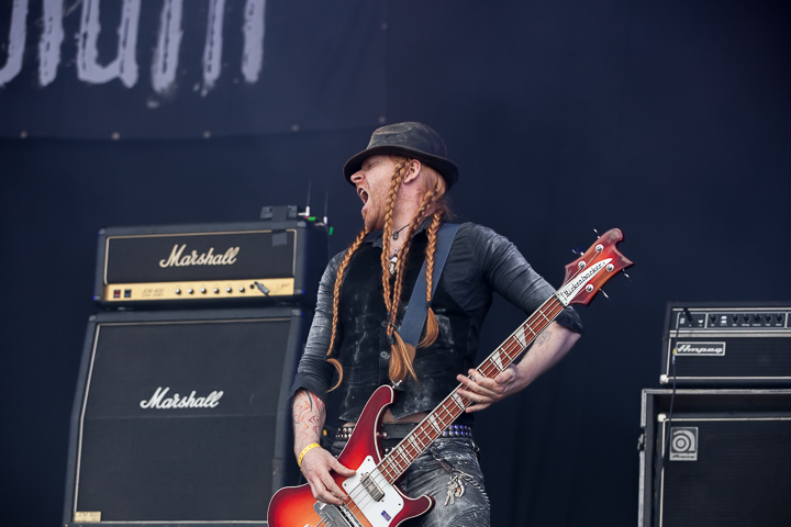 Sólstafir @ Into the Grave 2014, picture 30, photographed by Dorien Goetschalckx - FrontView Magazine