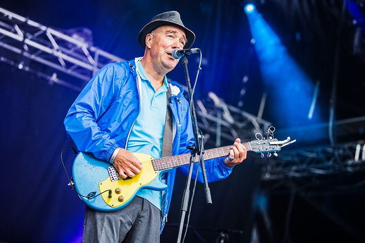 Fischer-Z @ Nostalgie Beach Festival 2014, picture 4, photographed by Elke Briers - FrontView Magazine