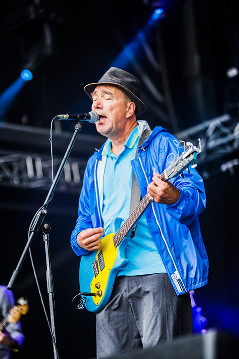 Fischer-Z @ Nostalgie Beach Festival 2014, picture 5, photographed by Elke Briers - FrontView Magazine