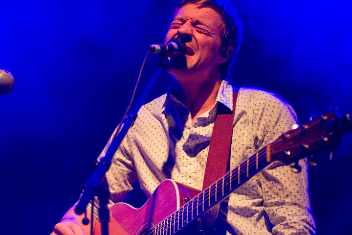 Girls in Hawaii @ Openluchttheater Rivierenhof, picture 9, photographed by FrontView Magazine