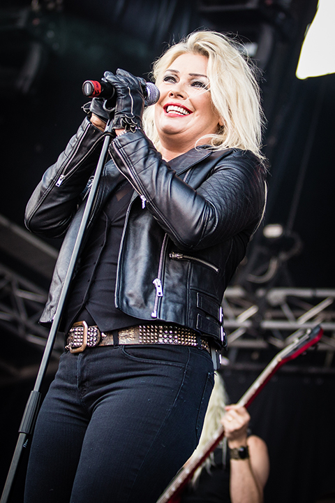 Kim Wilde @ Nostalgie Beach Festival 2014, picture 7, photographed by Elke Briers - FrontView Magazine