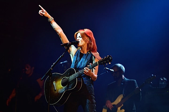 Axelle Red @ Brussels Summer Festival, picture 1, photographed by Wim Patry - FrontView Magazine