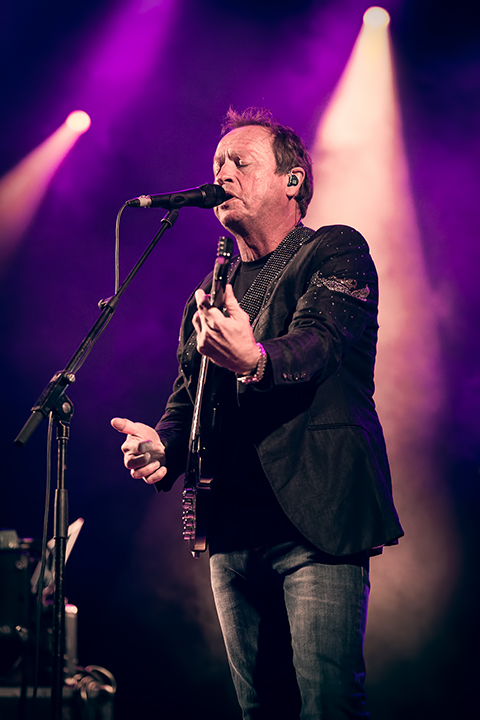 Level 42 @ Nostalgie Beach Festival 2014, picture 1, photographed by Elke Briers - FrontView Magazine