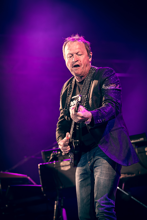 Level 42 @ Nostalgie Beach Festival 2014, picture 8, photographed by Elke Briers - FrontView Magazine