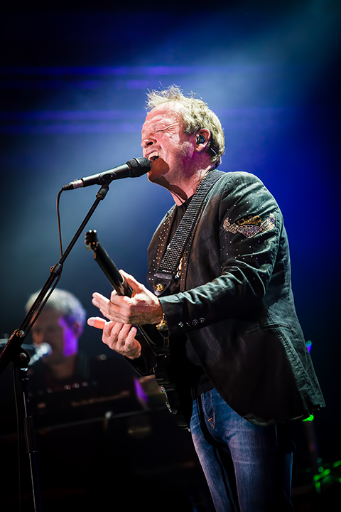 Level 42 @ Nostalgie Beach Festival 2014, picture 18, photographed by Elke Briers - FrontView Magazine