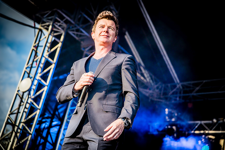 Rick Astley @ Nostalgie Beach Festival 2014, foto 1, foto's door Elke Briers - FrontView Magazine