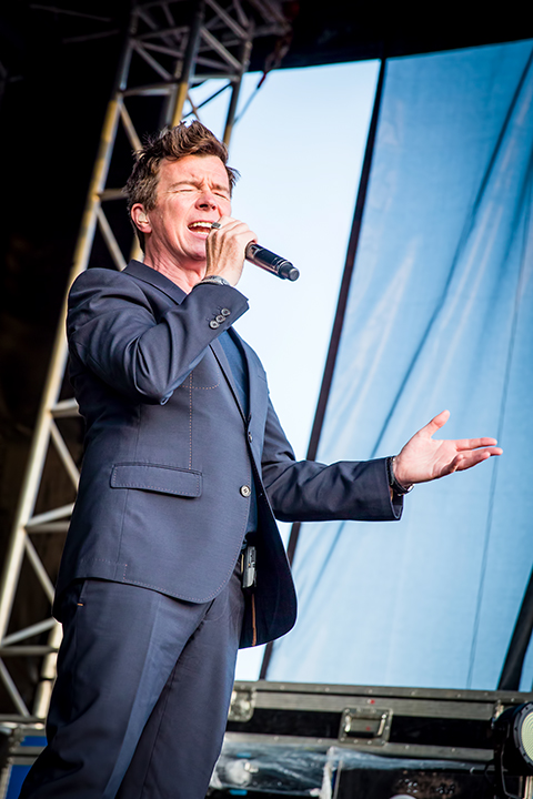 Rick Astley @ Nostalgie Beach Festival 2014, foto 5, foto's door Elke Briers - FrontView Magazine