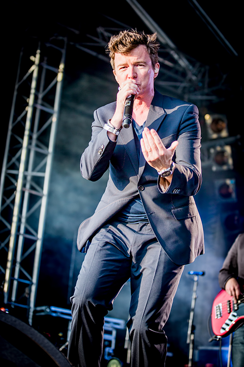 Rick Astley @ Nostalgie Beach Festival 2014, foto 8, foto's door Elke Briers - FrontView Magazine