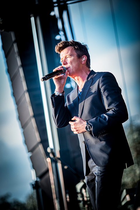 Rick Astley @ Nostalgie Beach Festival 2014, foto 10, foto's door Elke Briers - FrontView Magazine