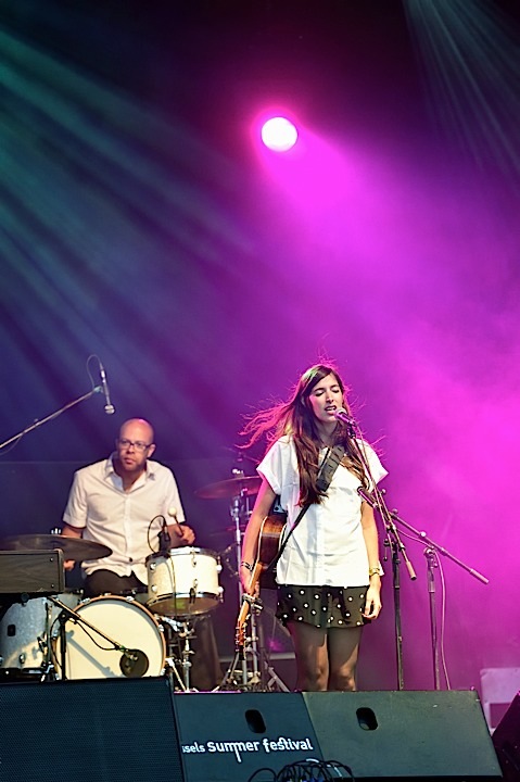 Clare Louise @ Brussels Summer Festival, picture 6, photographed by Wim Patry - FrontView Magazine