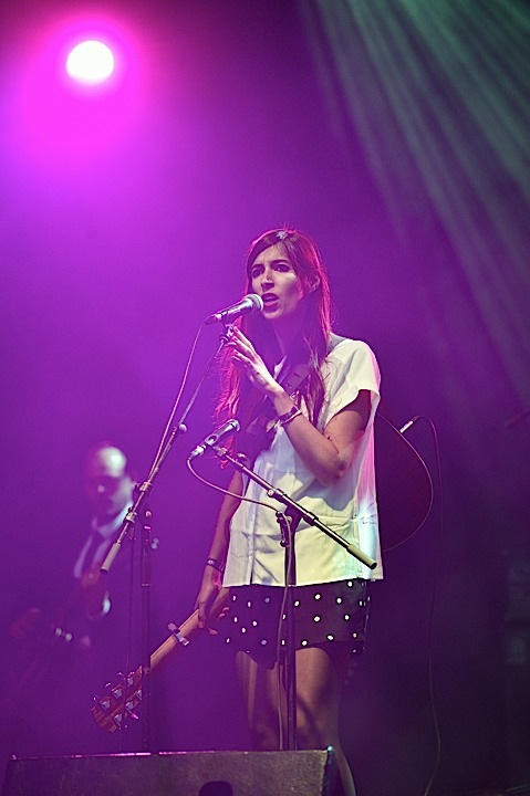 Clare Louise @ Brussels Summer Festival, picture 8, photographed by Wim Patry - FrontView Magazine