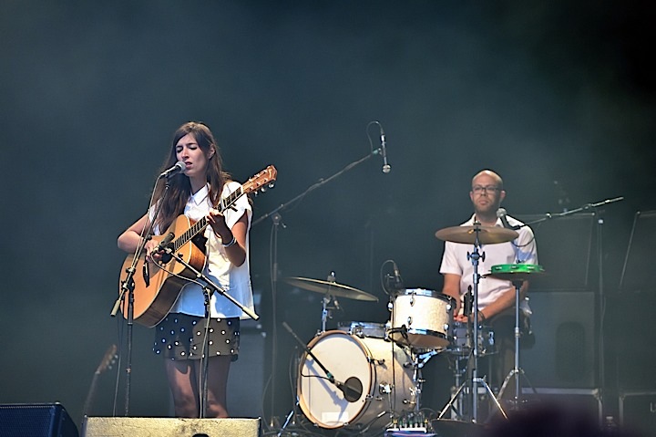 Clare Louise @ Brussels Summer Festival, picture 11, photographed by Wim Patry - FrontView Magazine