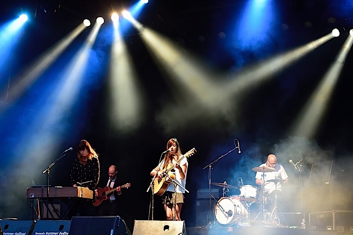 Clare Louise @ Brussels Summer Festival, picture 14, photographed by Wim Patry - FrontView Magazine