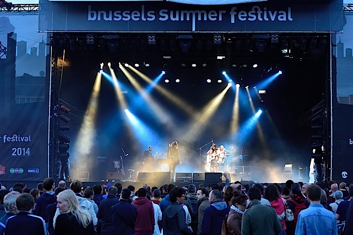 Clare Louise @ Brussels Summer Festival, picture 16, photographed by Wim Patry - FrontView Magazine