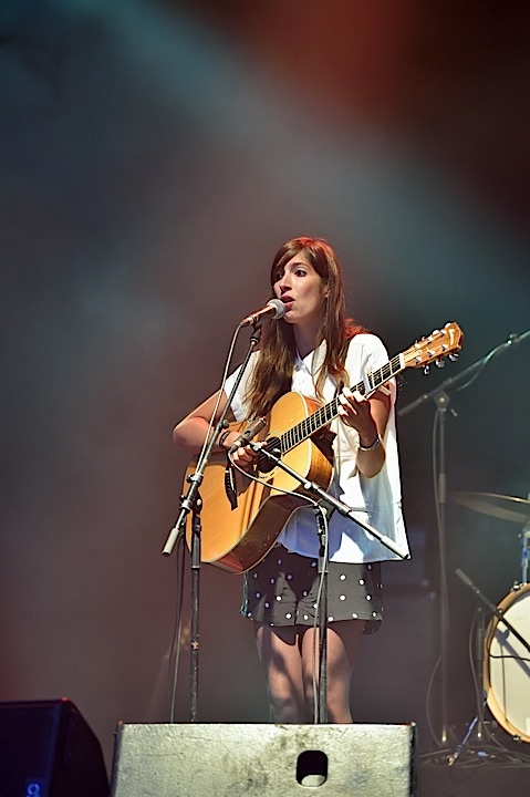 Clare Louise @ Brussels Summer Festival, picture 19, photographed by Wim Patry - FrontView Magazine