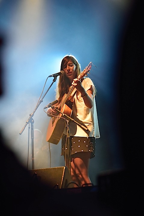 Clare Louise @ Brussels Summer Festival, picture 22, photographed by Wim Patry - FrontView Magazine