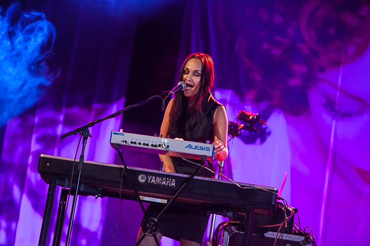 Anneke Van Giersbergen @ Summer Breeze 2014, picture 5, photographed by Dorien Goetschalckx - FrontView Magazine