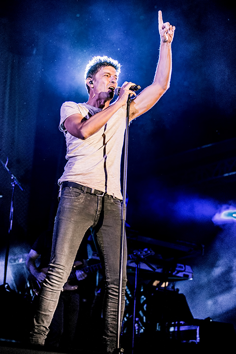 Clouseau @ Stadsfestival Ieper, picture 4, photographed by Elke Briers - FrontView Magazine