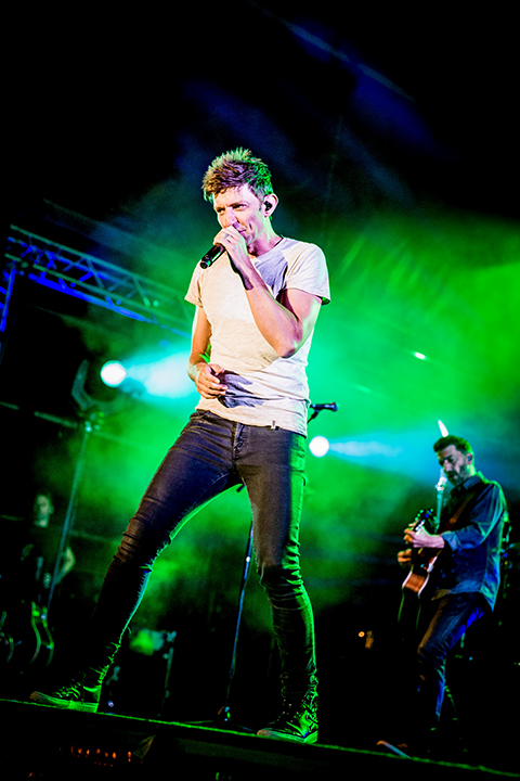 Clouseau @ Stadsfestival Ieper, picture 9, photographed by Elke Briers - FrontView Magazine