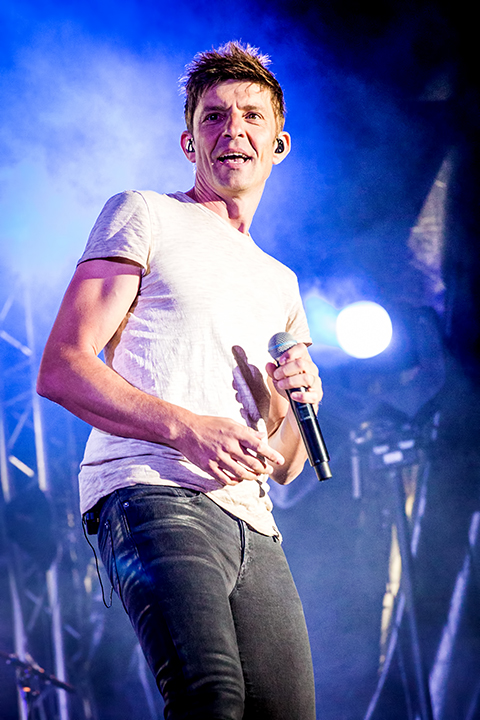 Clouseau @ Stadsfestival Ieper, picture 14, photographed by Elke Briers - FrontView Magazine