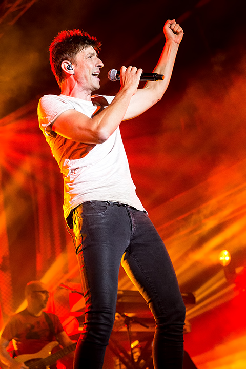 Clouseau @ Stadsfestival Ieper, picture 19, photographed by Elke Briers - FrontView Magazine