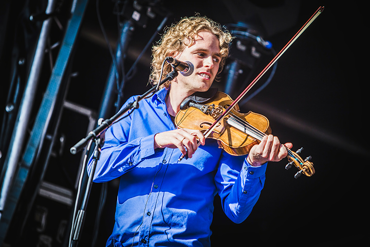 Leki @ Stadsfestival Ieper, picture 6, photographed by Elke Briers - FrontView Magazine