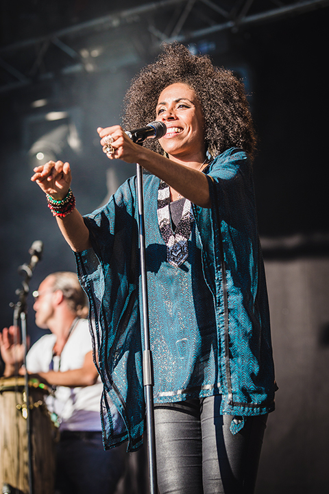 Leki @ Stadsfestival Ieper, picture 12, photographed by Elke Briers - FrontView Magazine