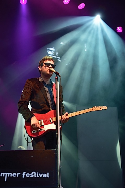MLCD @ Brussels Summer Festival, picture 5, photographed by Wim Patry - FrontView Magazine