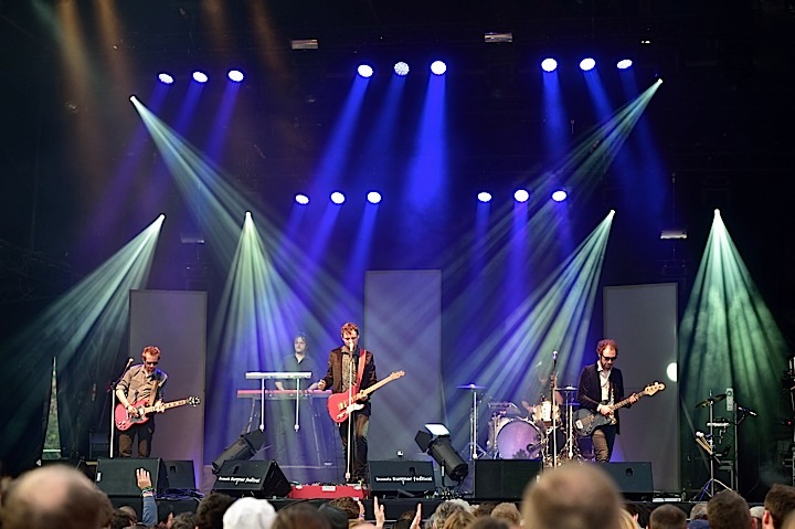 MLCD @ Brussels Summer Festival, picture 20, photographed by Wim Patry - FrontView Magazine