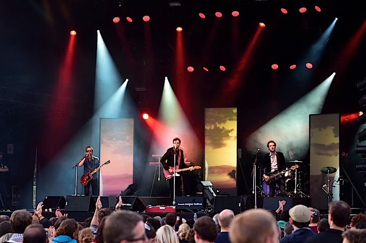 MLCD @ Brussels Summer Festival, picture 26, photographed by Wim Patry - FrontView Magazine