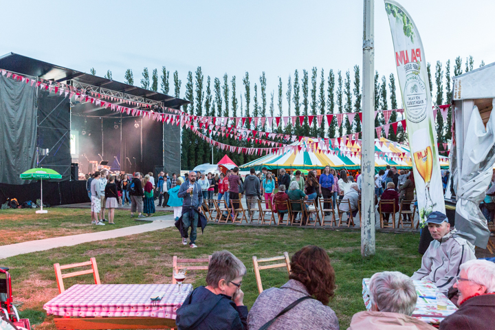 Sfeer, Animatie & Publieksfoto's @ Boombal Lovendegem Dag 1, picture 27, photographed by Guy Danneels - FrontView Magazine