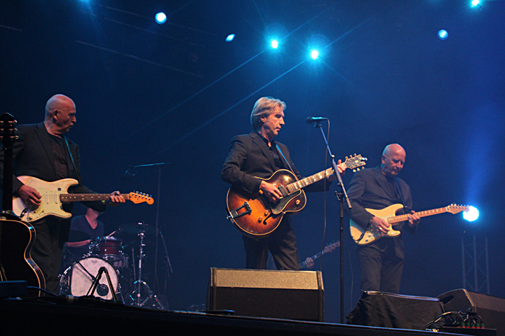 Frank Boeijen @ Vostertfeesten, Bree, picture 6, photographed by Heidi Elen - FrontView Magazine