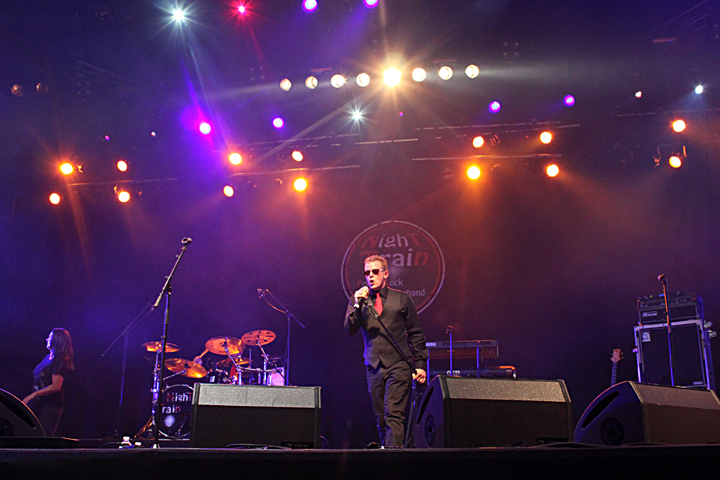 Night Train @ Vostertfeesten, Bree, picture 5, photographed by Heidi Elen - FrontView Magazine