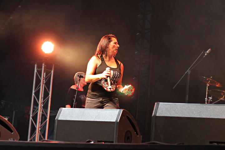 Night Train @ Vostertfeesten, Bree, picture 16, photographed by Heidi Elen - FrontView Magazine