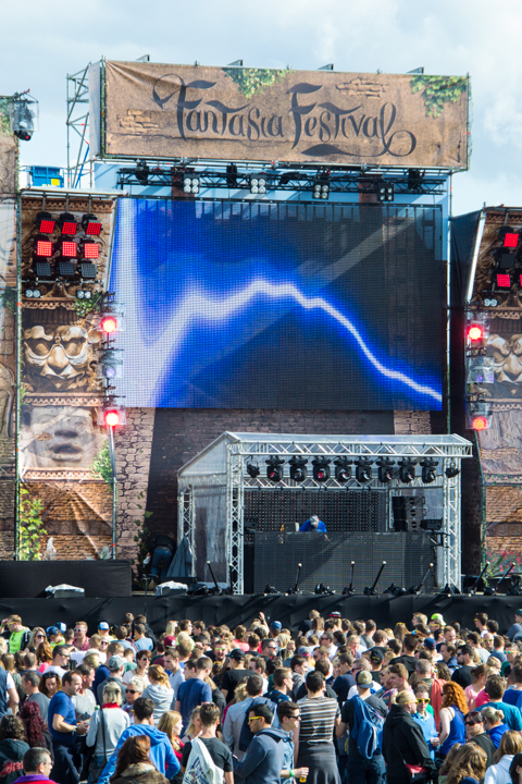 Fantasia Festival 2014 @ Hamme-Zogge, picture 2, photographed by Tom Van Tongerloo - FrontView Magazine