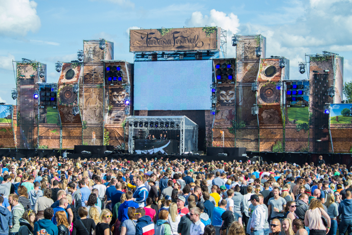 Fantasia Festival 2014 @ Hamme-Zogge, picture 4, photographed by Tom Van Tongerloo - FrontView Magazine