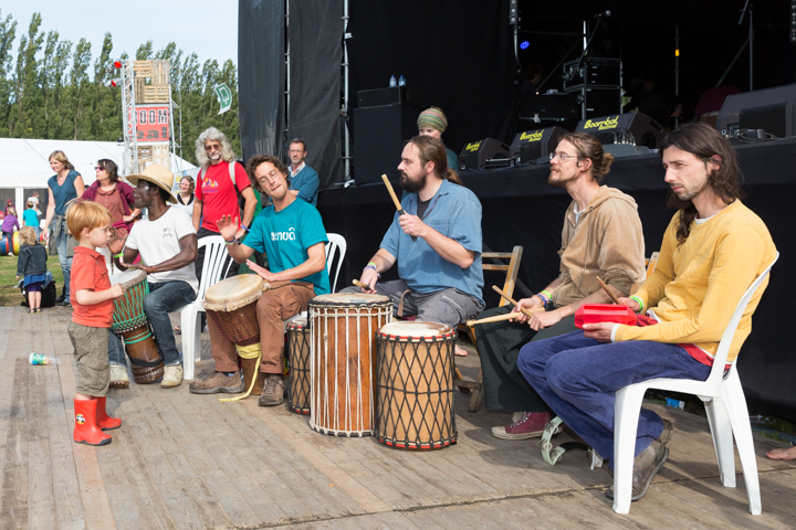 Afrikaanse Dans @ Boombal Lovendegem Dag 4, foto 5, foto's door Guy Danneels - FrontView Magazine