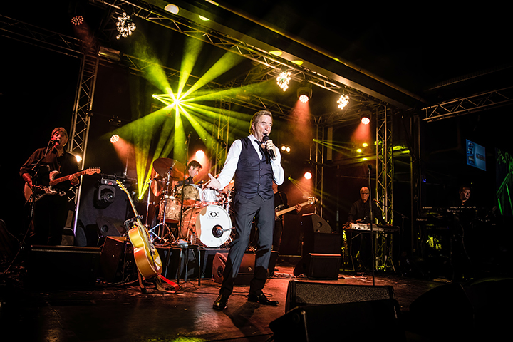 Will Tura @ Druivenfeesten Overijse, picture 7, photographed by Elke Briers - FrontView Magazine