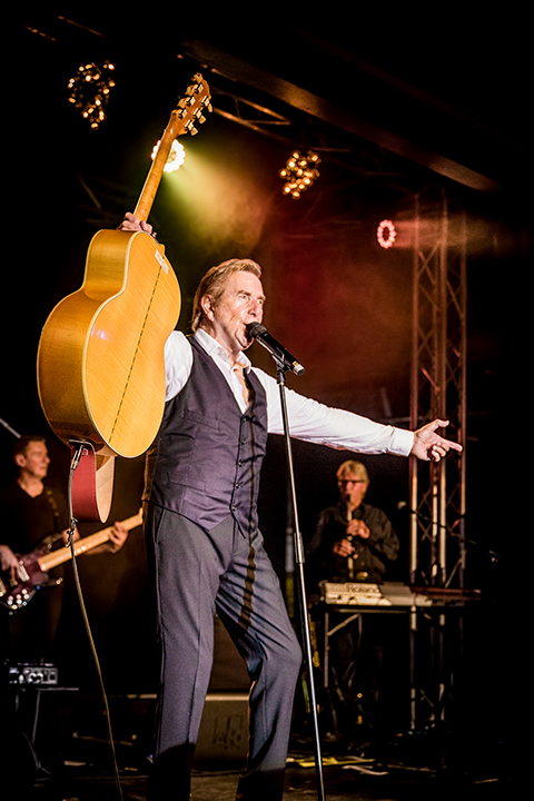 Will Tura @ Druivenfeesten Overijse, picture 15, photographed by Elke Briers - FrontView Magazine