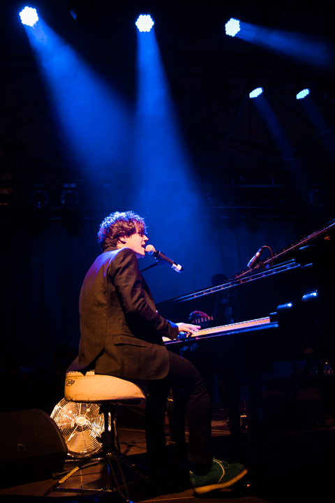 Jamie Cullum @ Rivierenhof, picture 6, photographed by Tom Stessens - FrontView Magazine