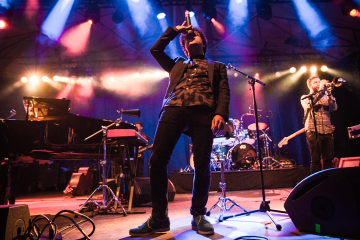 Jamie Cullum @ Rivierenhof, picture 12, photographed by Tom Stessens - FrontView Magazine